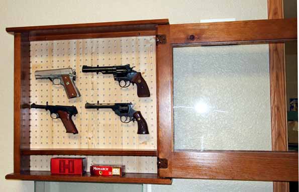 Pine Pistol Display
